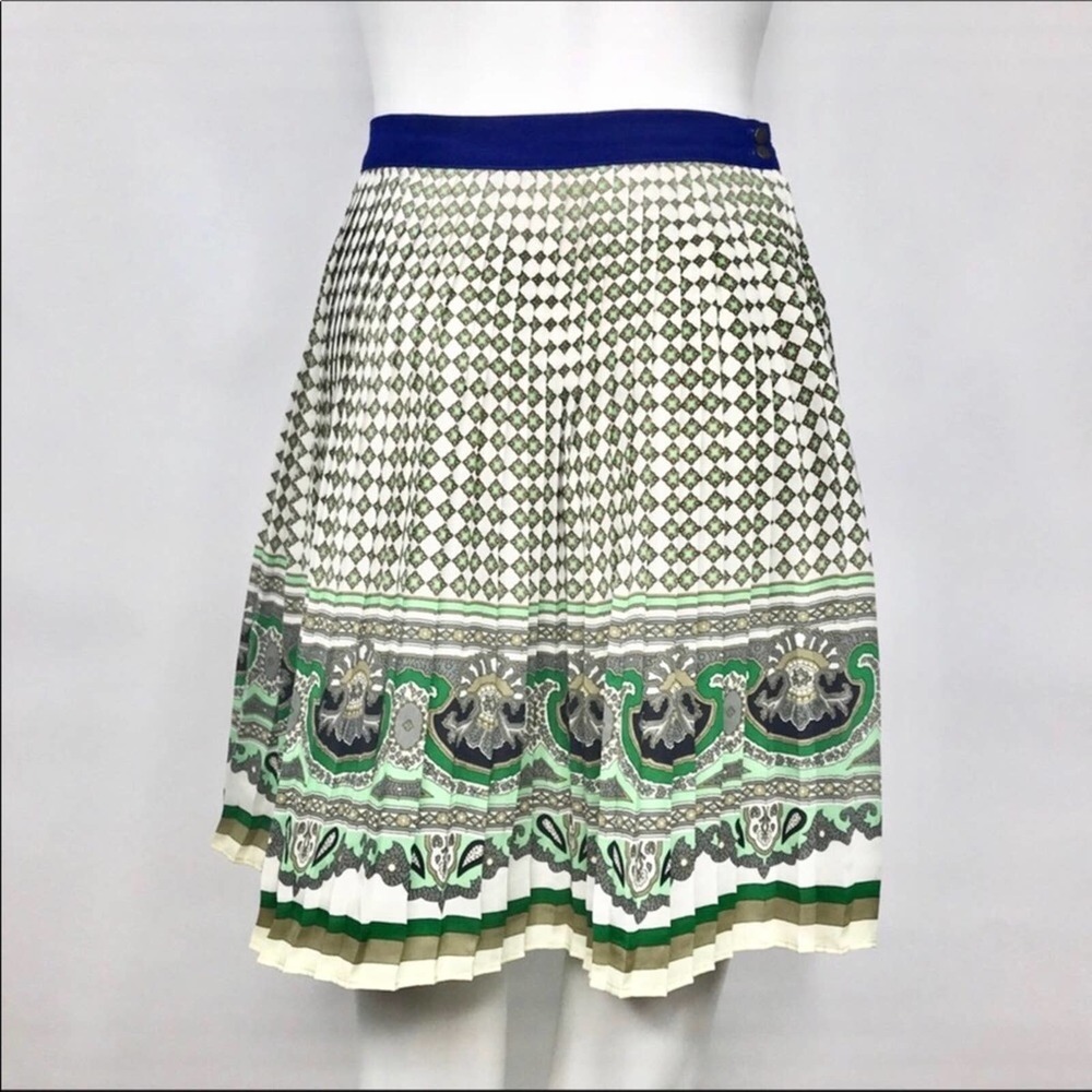 Zara Accordion Pleated Ivory Green Printed  Mini Skirt